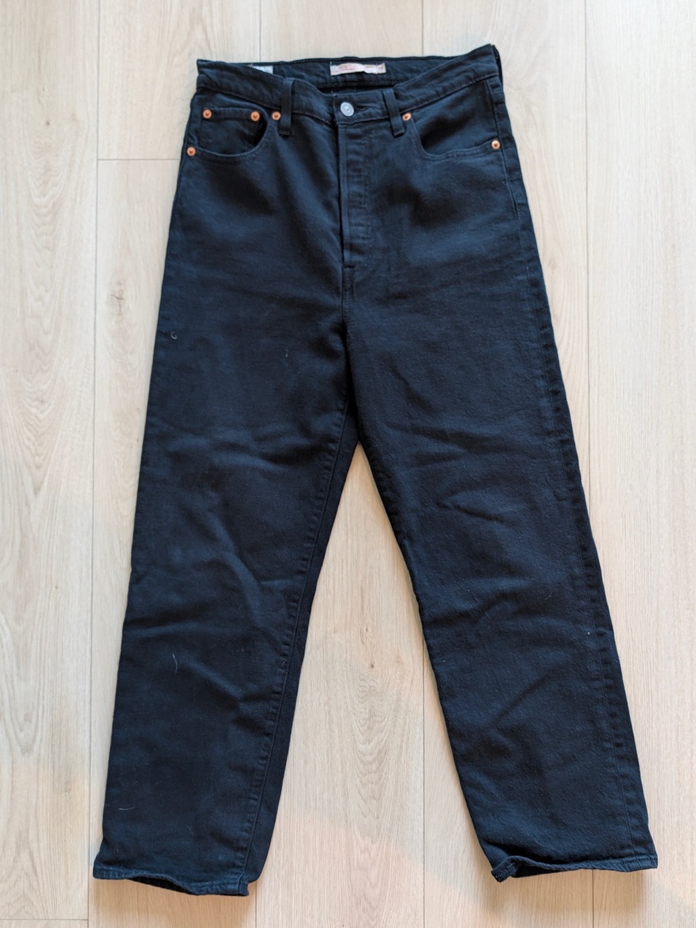 Levi’s Ribcage Straight-Ankle Jeans